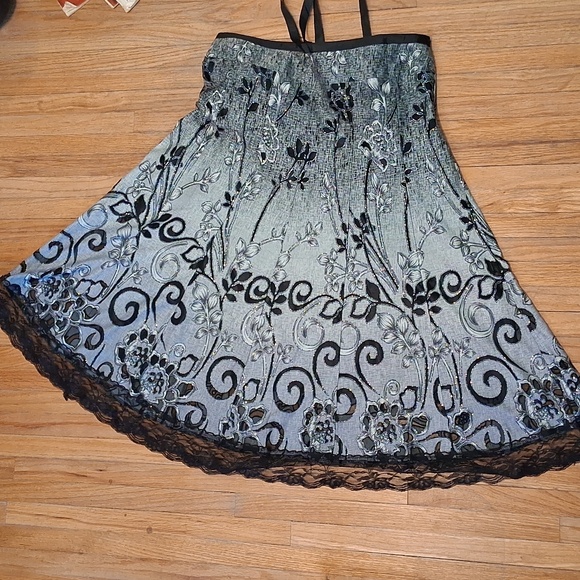 Elegant Black and Gray Lace Midi Skirt 6818 - Picture 8 of 8